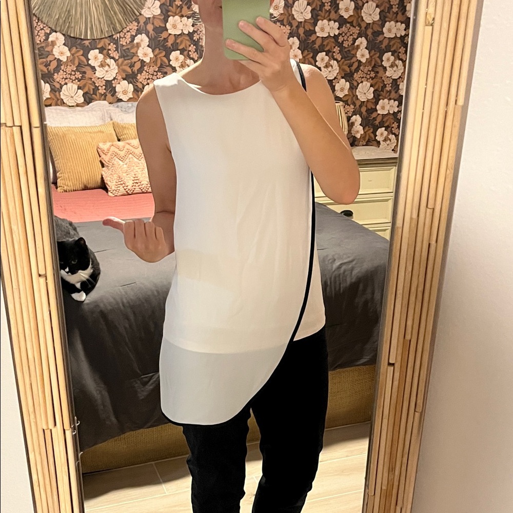 Chico's Cream Sleeveless Top